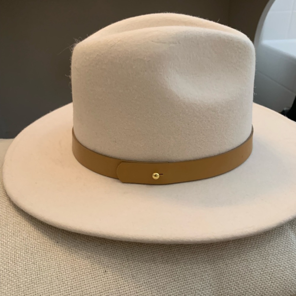 Selling womens Lack of Color wool hat. In the Style Carlo Mack.